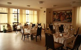Caravan Hotel